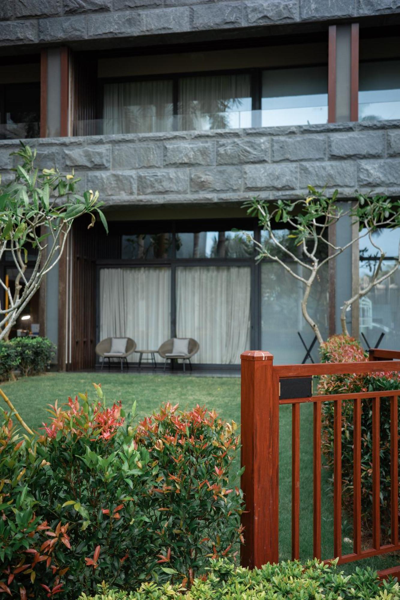 Park Garden Courtyard King