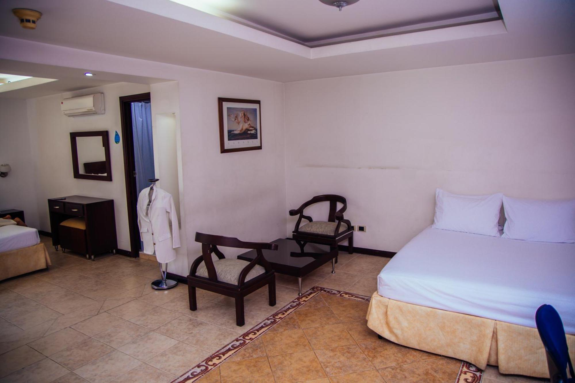 Triple Room