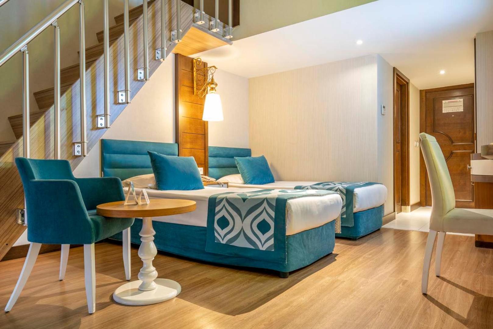 Deluxe Family Room
