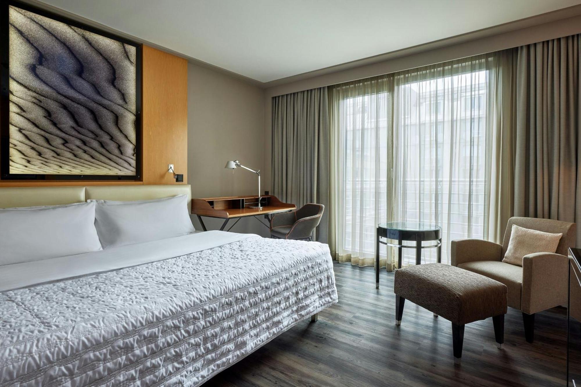 Superior Queen Room