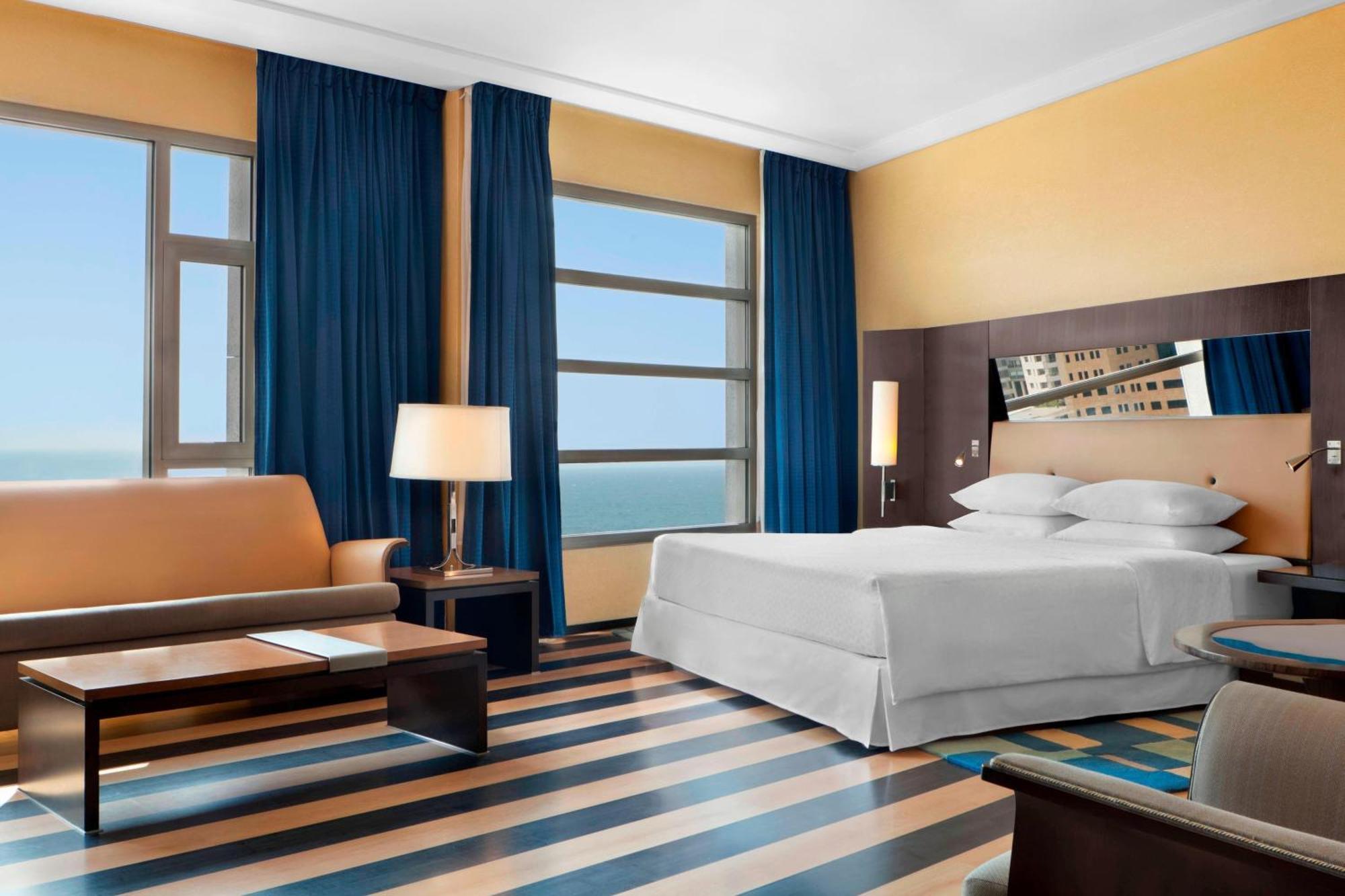 Junior Suite, King