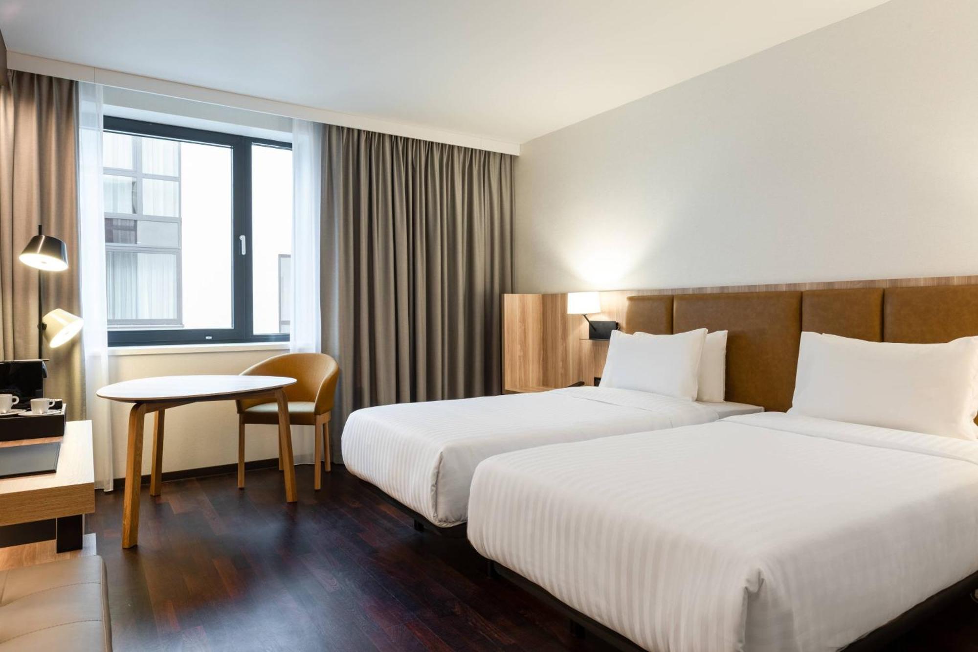 Standard Twin Room with Courtyard View