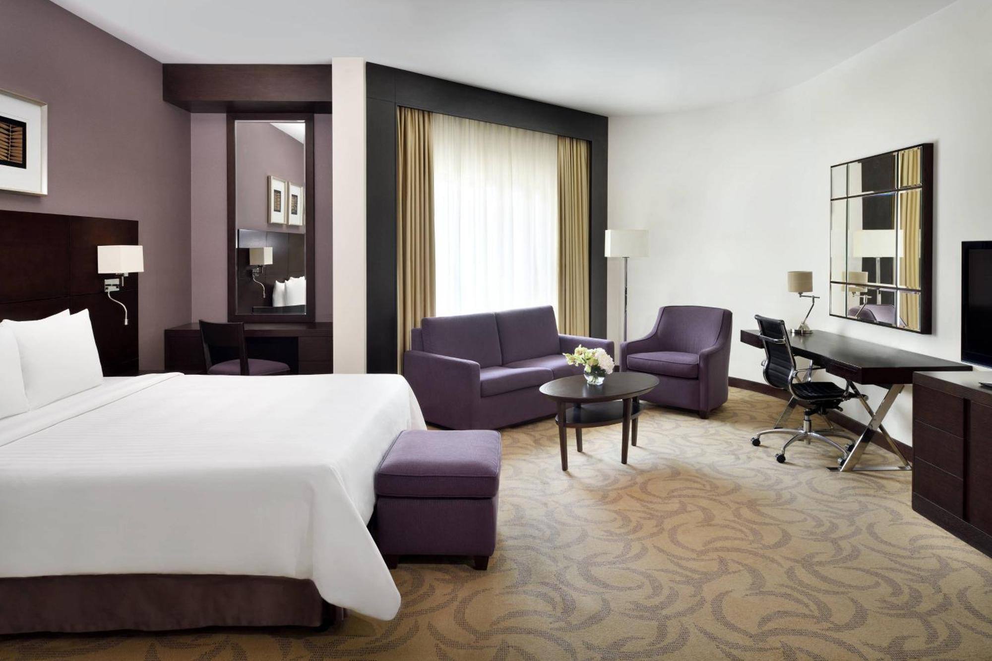 Junior King Suite