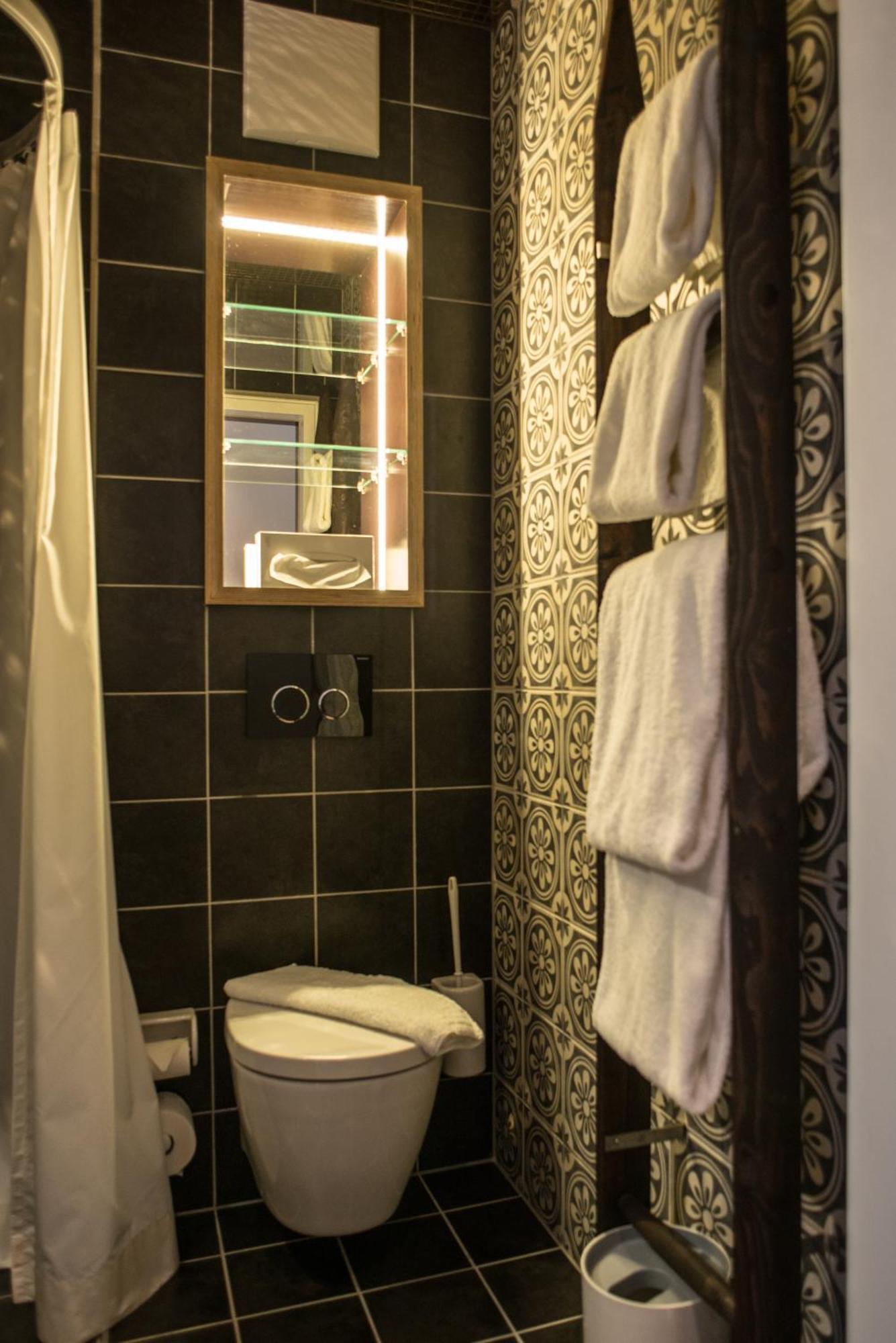 Large Double Room