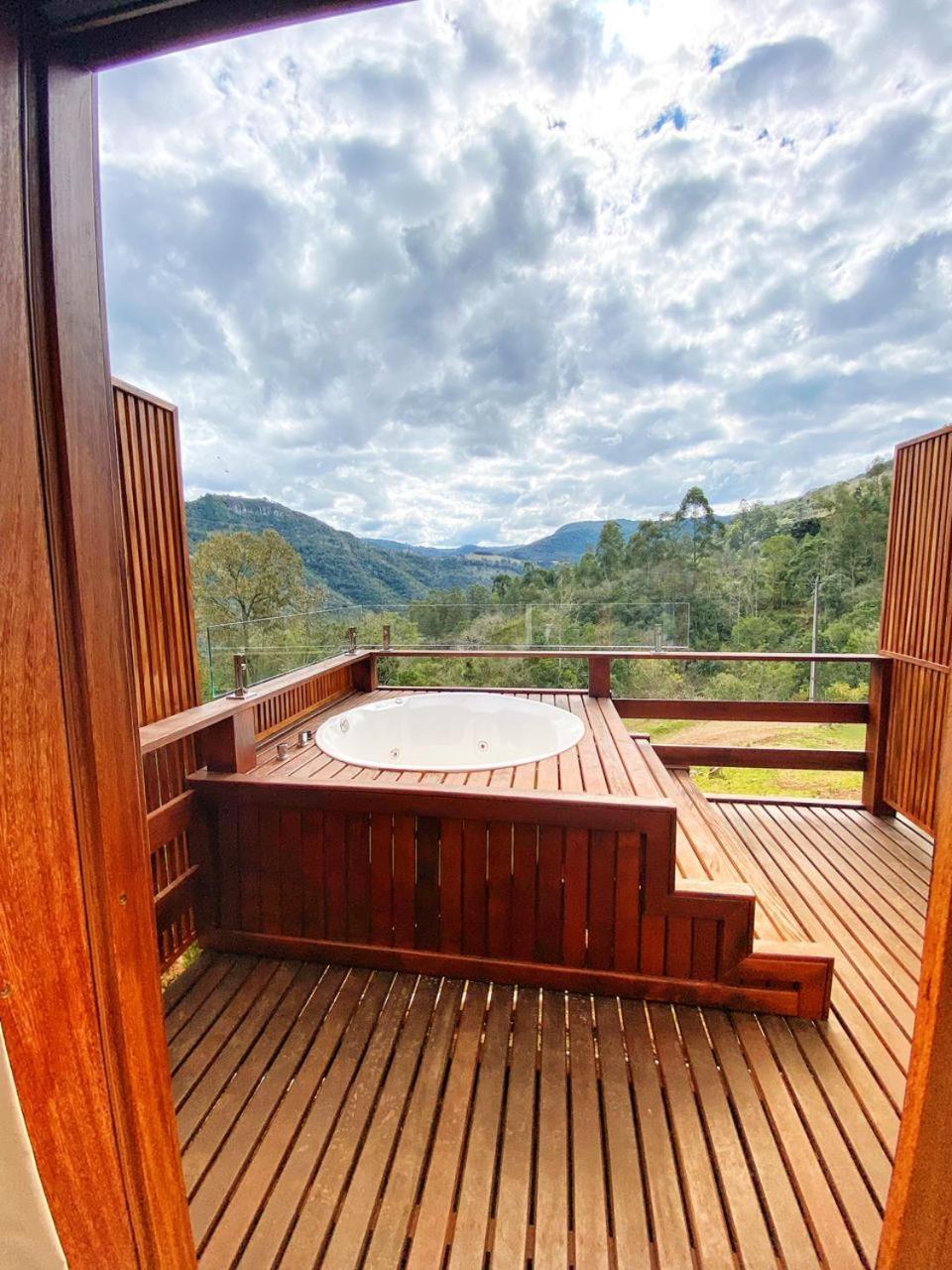Suite with Hot Tub