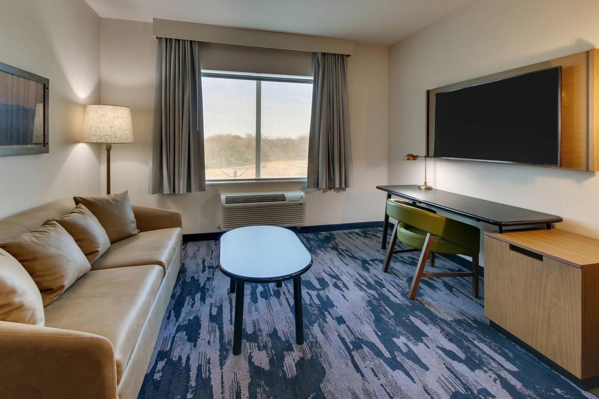 Suite, 1 King, Sofa bed