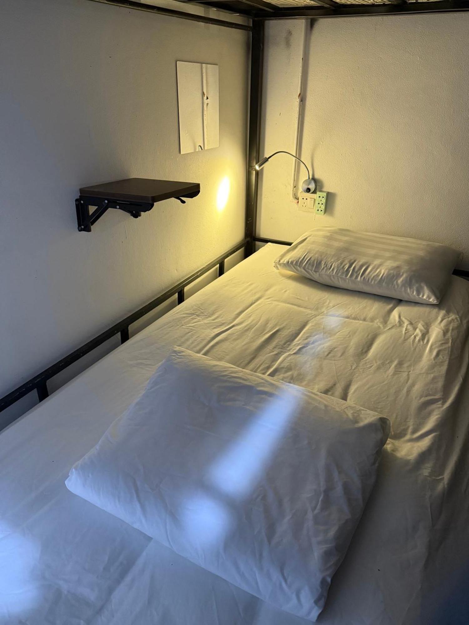 6-Bed Mixed Dormitory Room