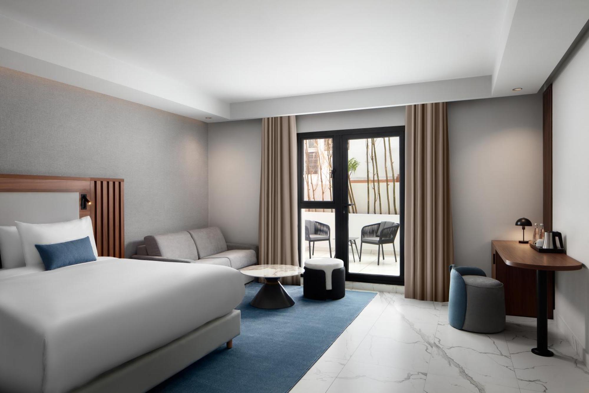 Premium King Room with Terrace and City View