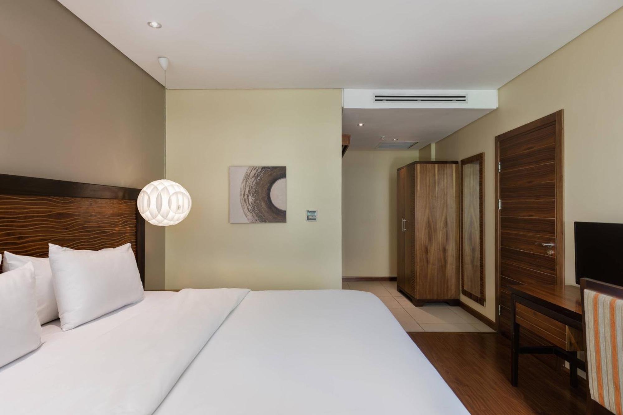 Junior King Suite