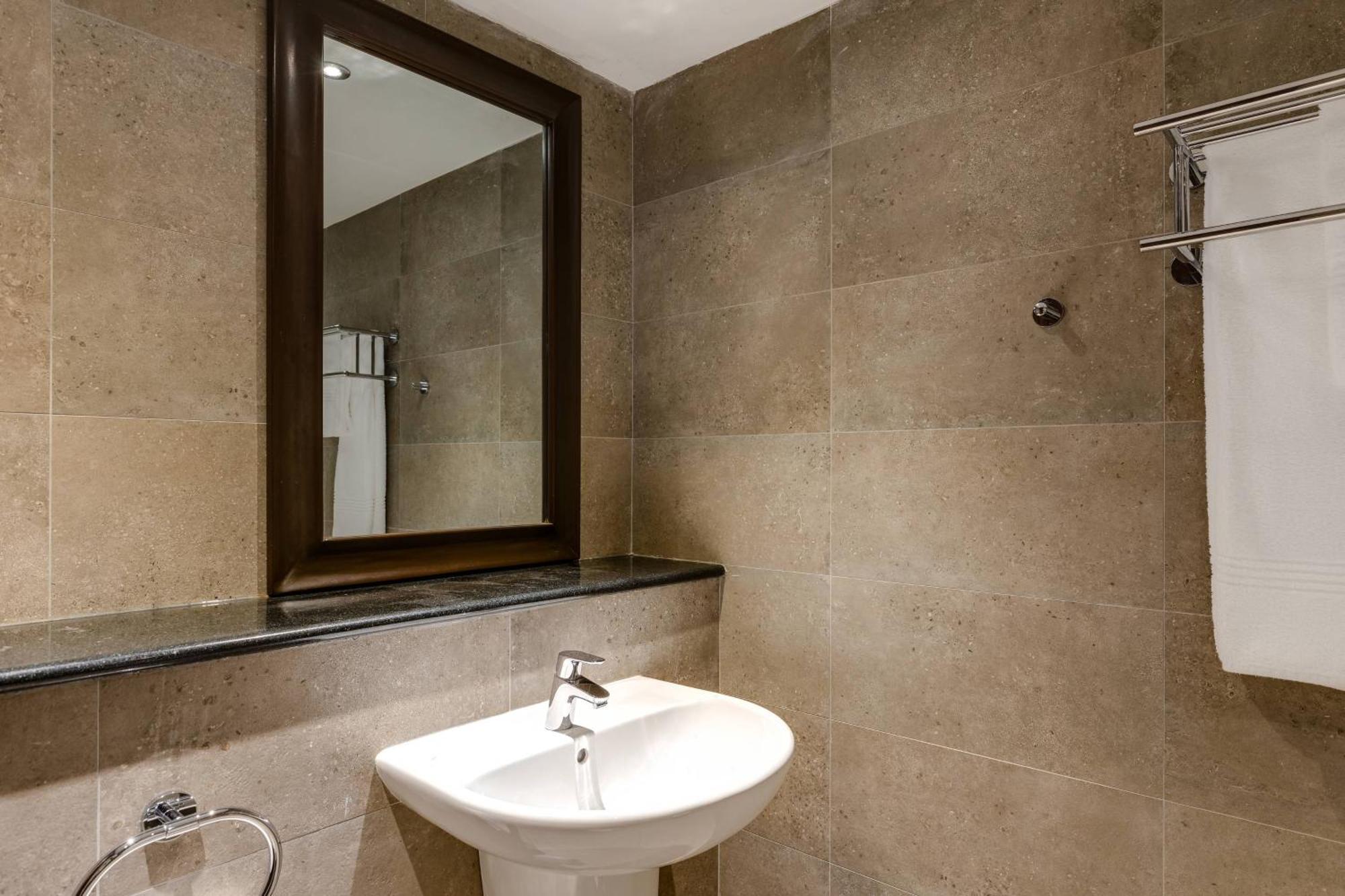One-Bedroom Suite