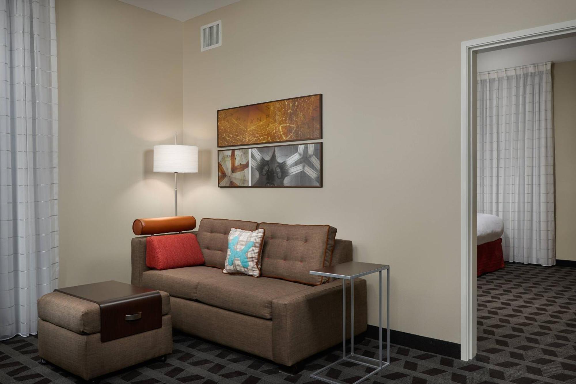 One-Bedroom Suite