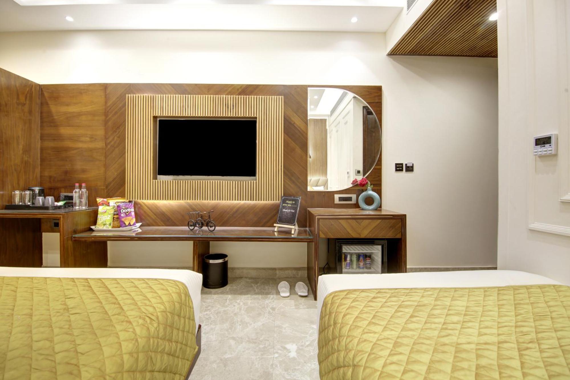 Twin Room + City View + Free Early Check-In (Subject to Availability)