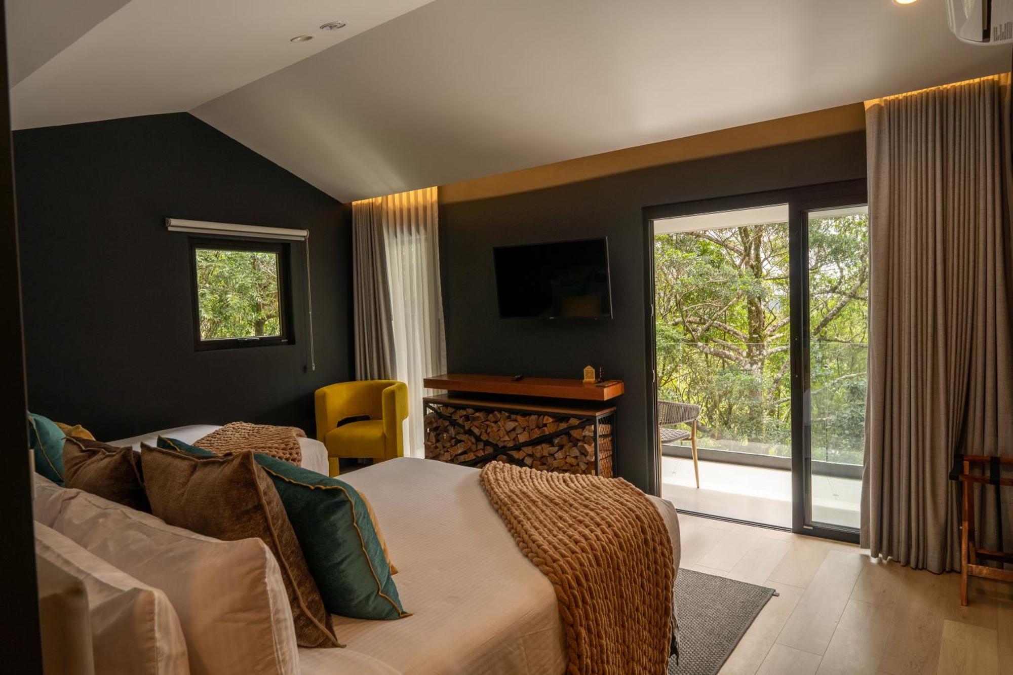 Grand Forest Suite