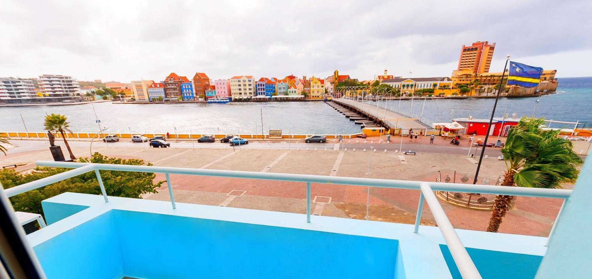 King Room with Balcony and Harbor View - Non-Smoking