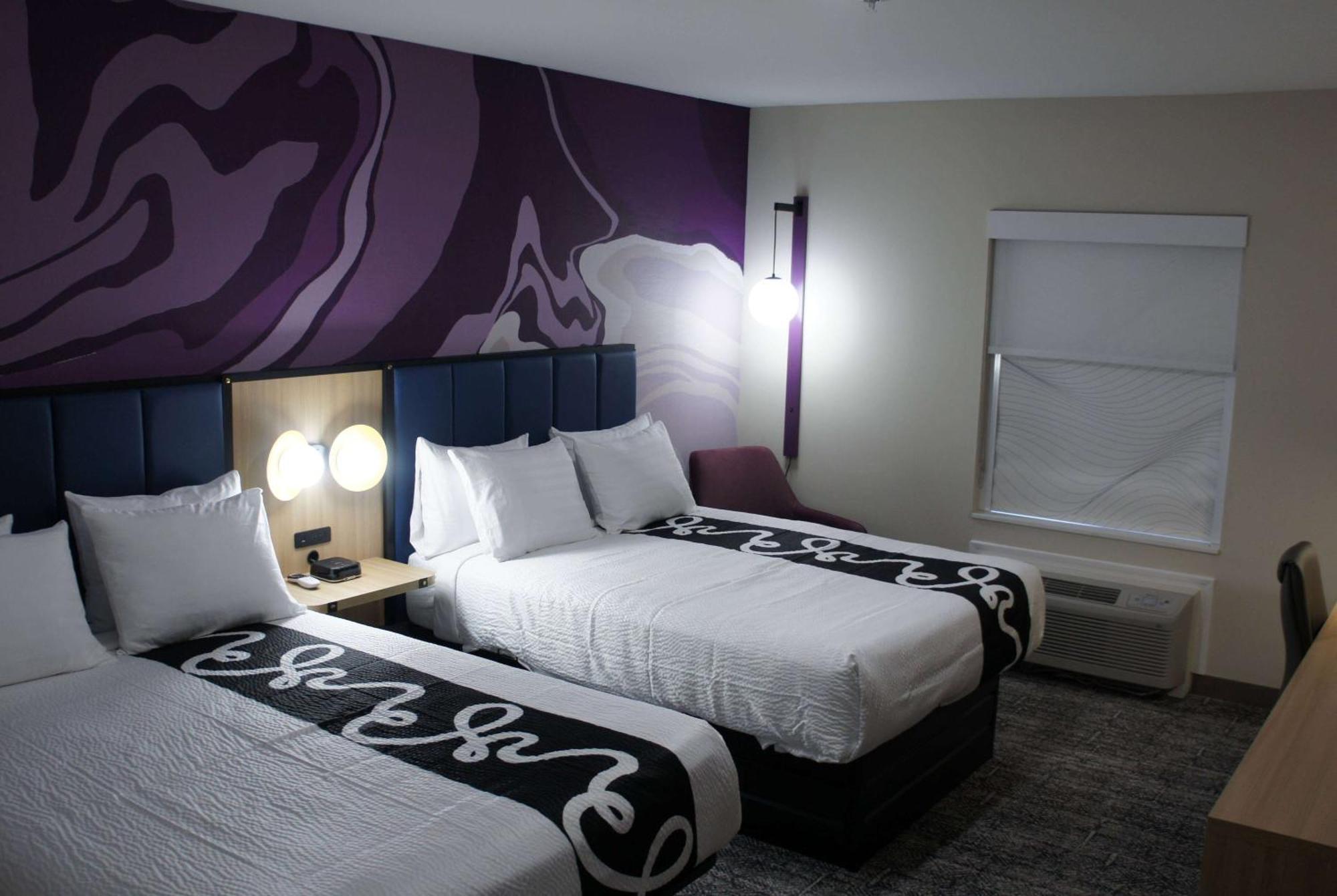 Studio Suite with Two Queen Beds - Non-Smoking