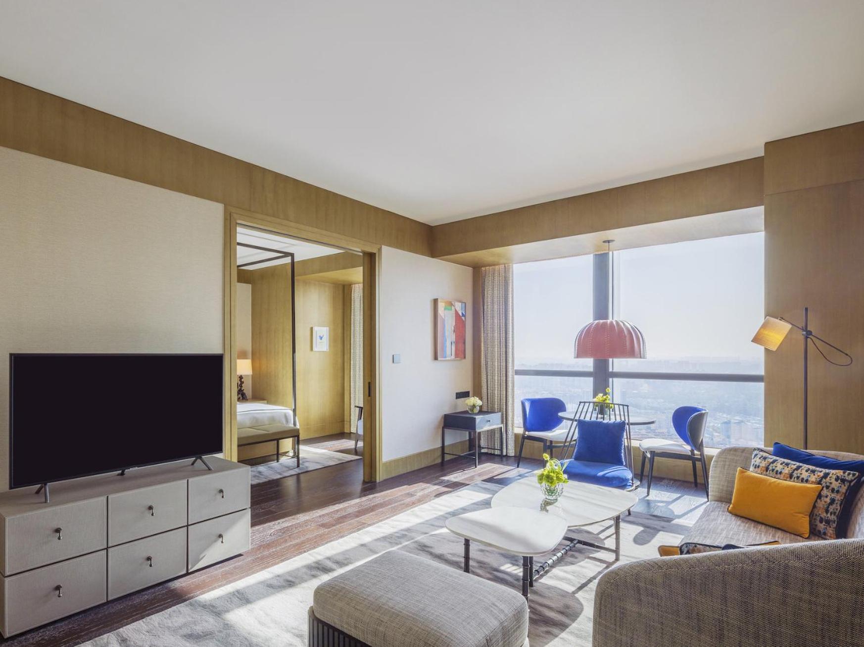 Deluxe River View Suite