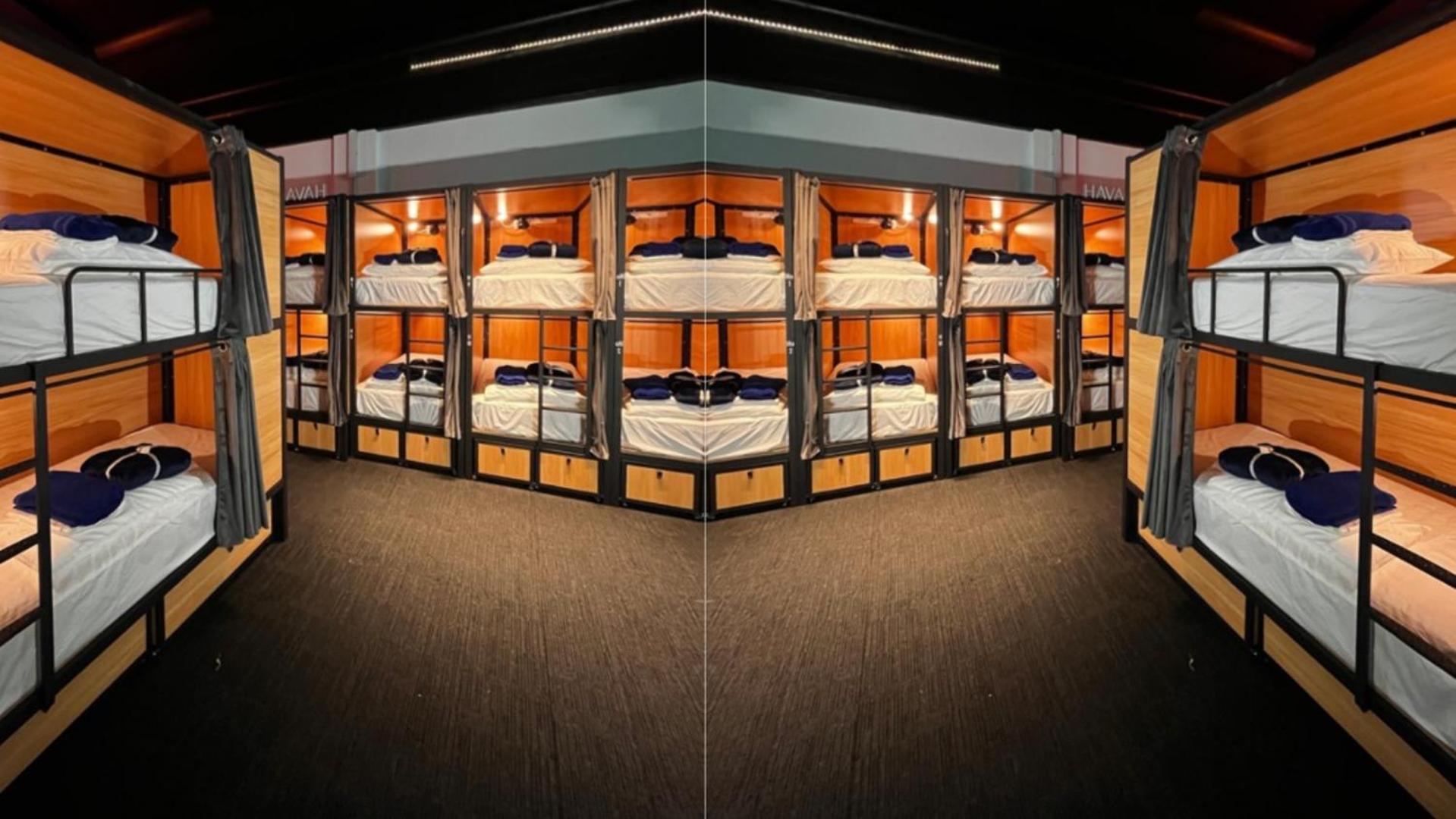 Bunk Bed in Mixed Dormitory Room