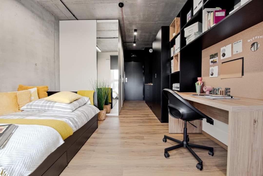 Single Room with Private Bathroom