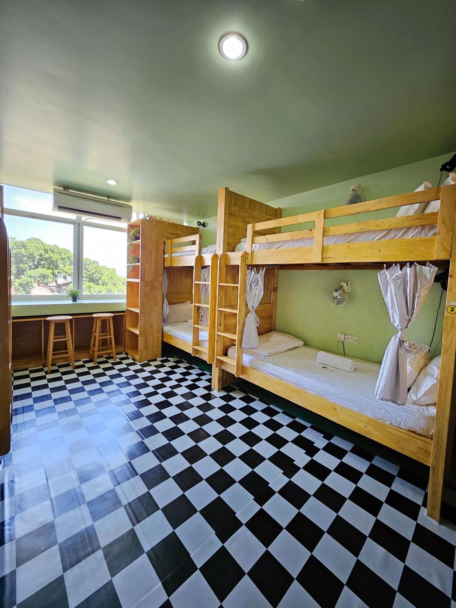 Bed in 10-Bed Mixed Dormitory Room