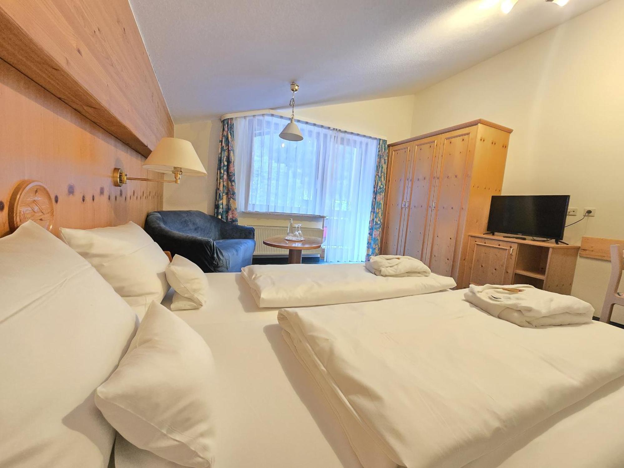 Deluxe Family Suite