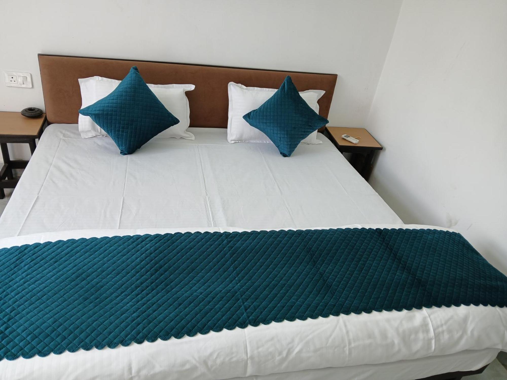 Deluxe Double Room with Balcony