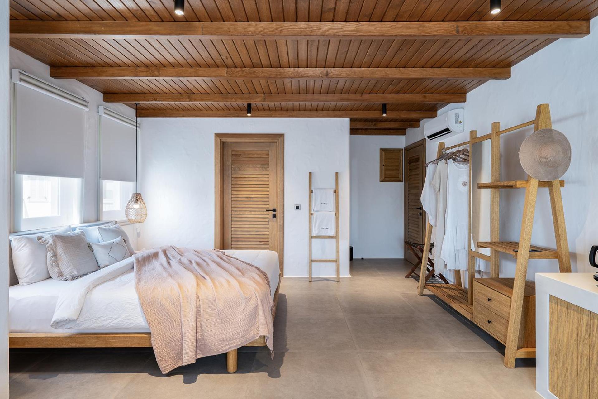 Deluxe Double Room with Balcony and Sea View