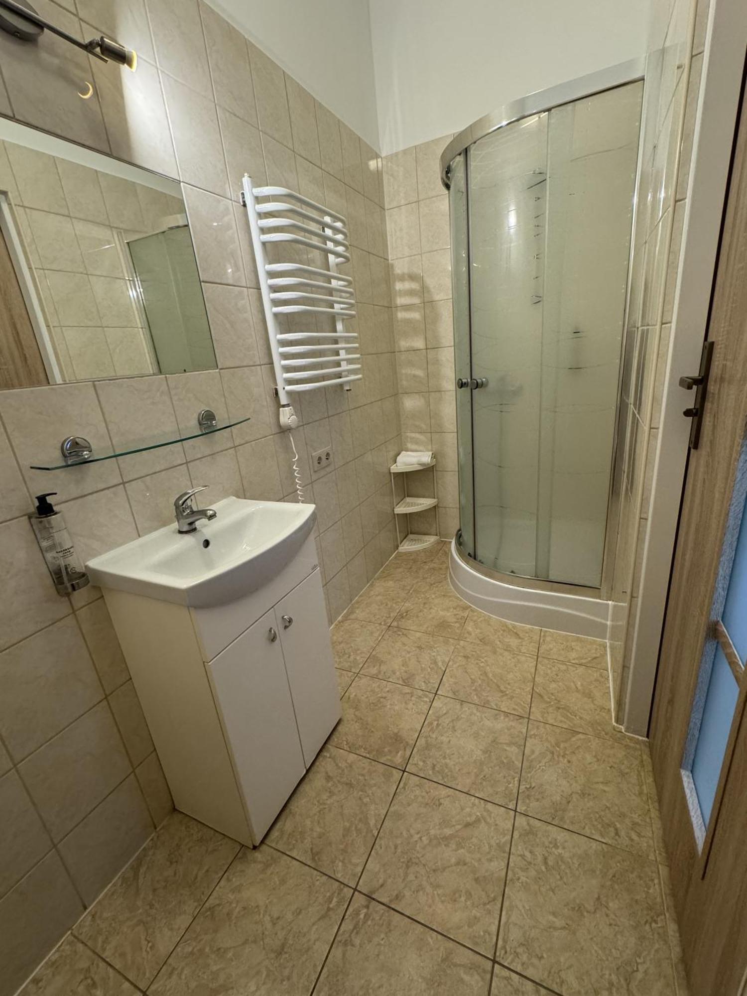 Comfort Triple Room with Shower
