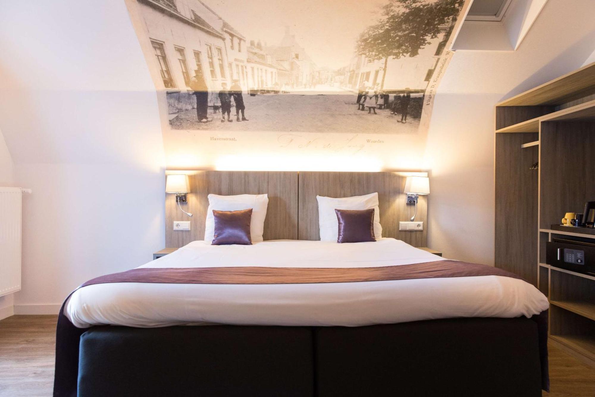 1 Double bed and 1 Single Bed - Non Smoking