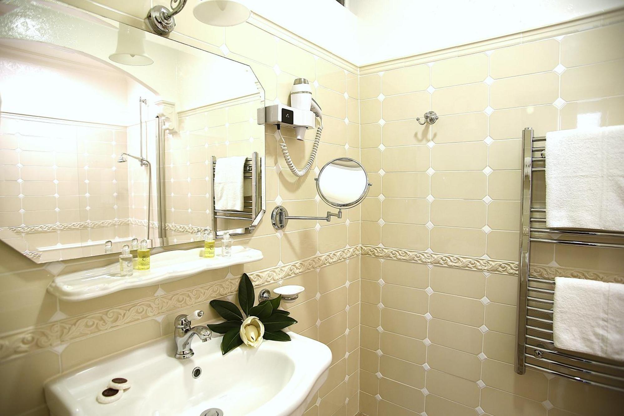 Comfort Triple Room