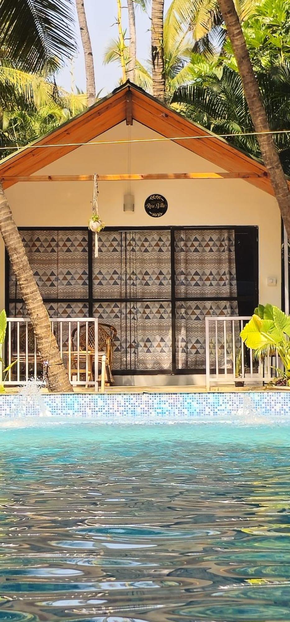 Junior Suite with Pool View