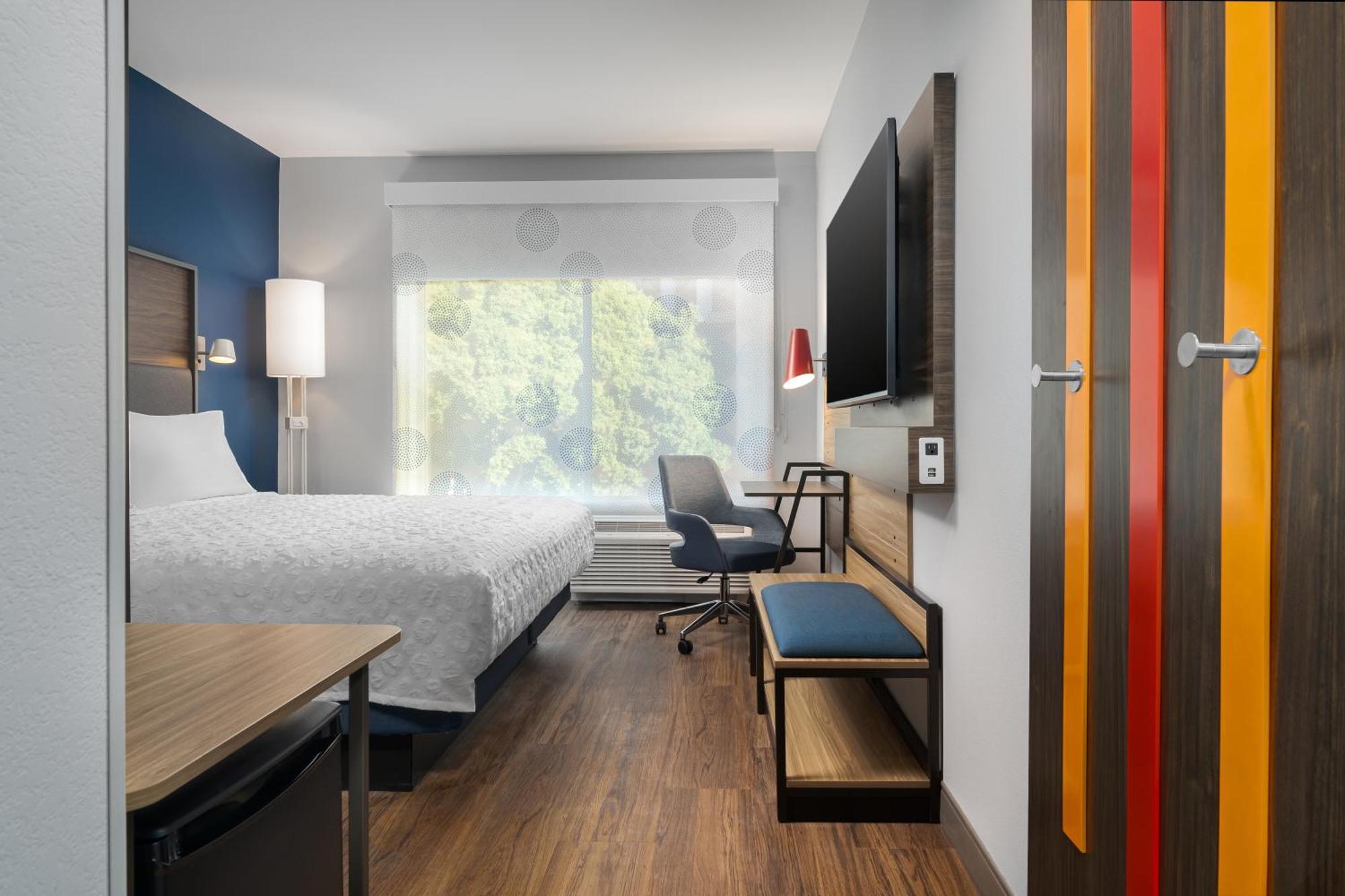 King Room with Walk-In Shower