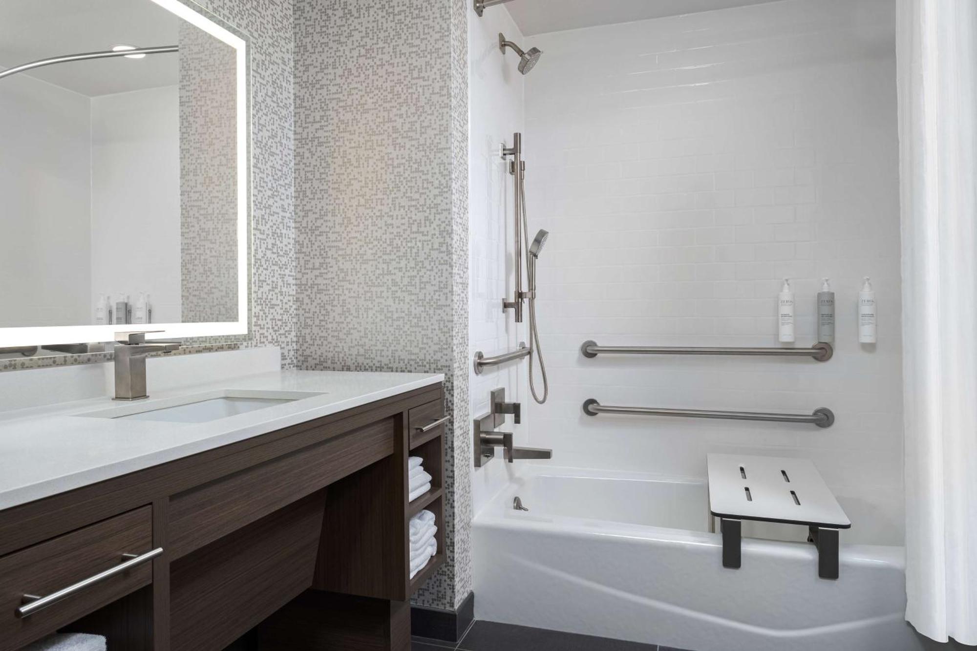 King Studio Suite with Accessible Tub - Mobility Access