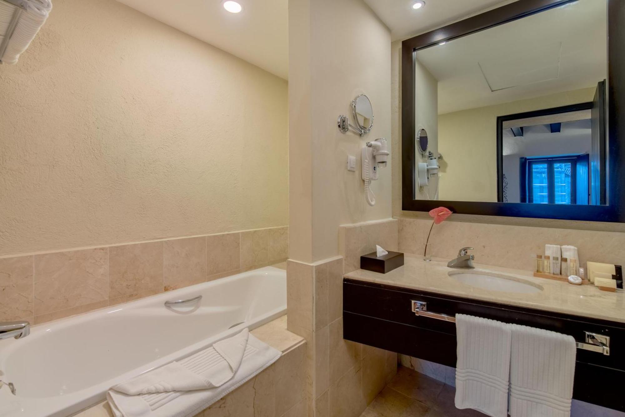 Contemporary Double Room