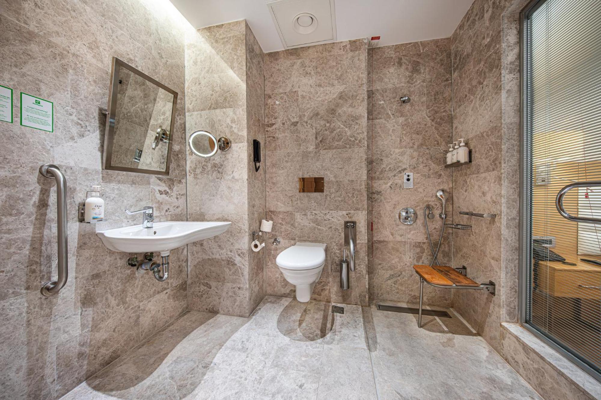 Standard King Room - Accessible