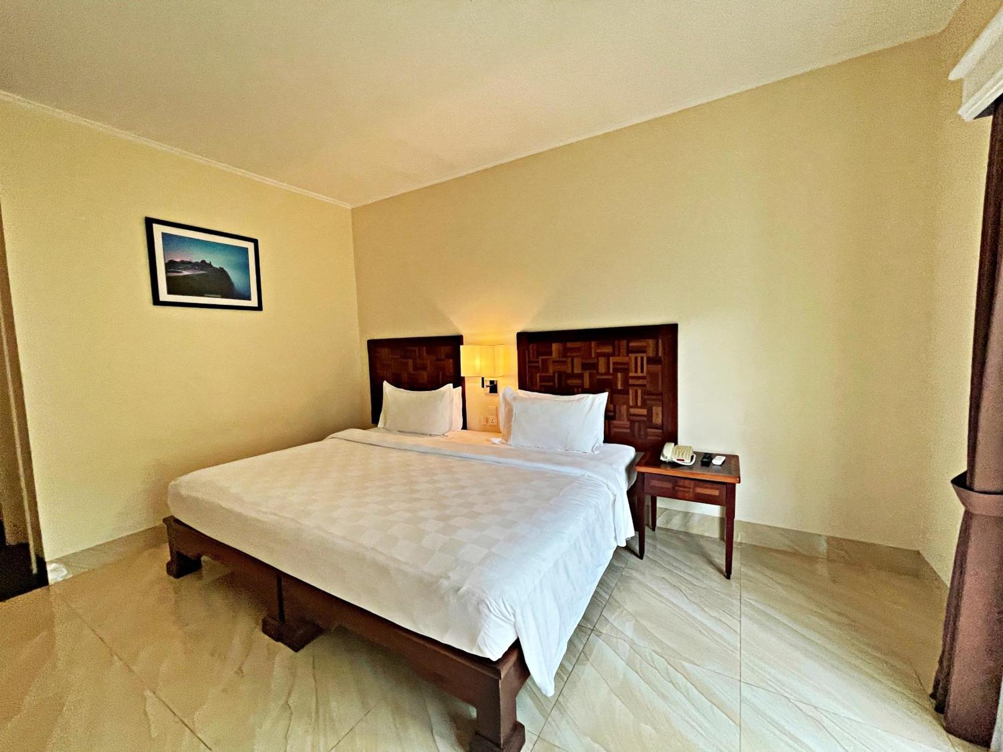 King Room with Pool View