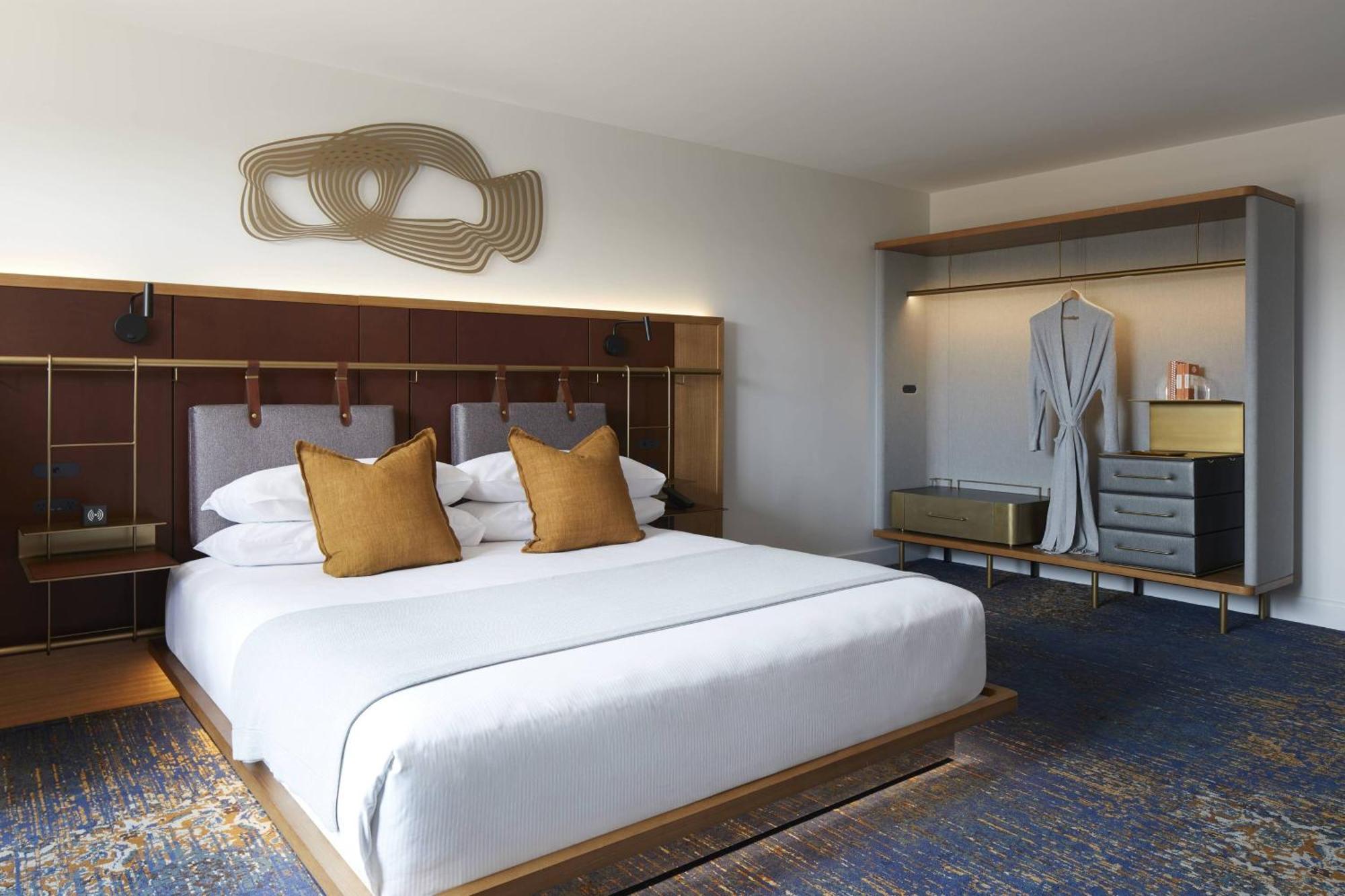 Suite with Harbor View Balcony