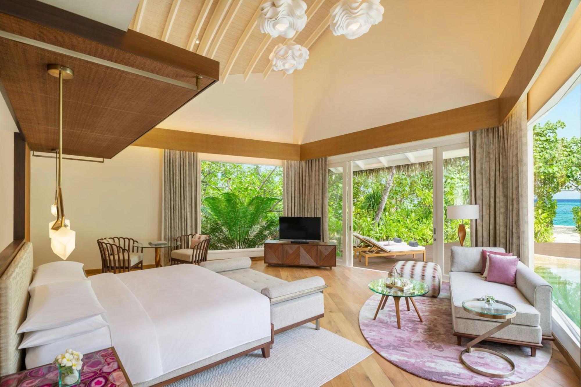 Beach Pool Villa with Sunrise View, 1 Bedroom Villa, 1 King