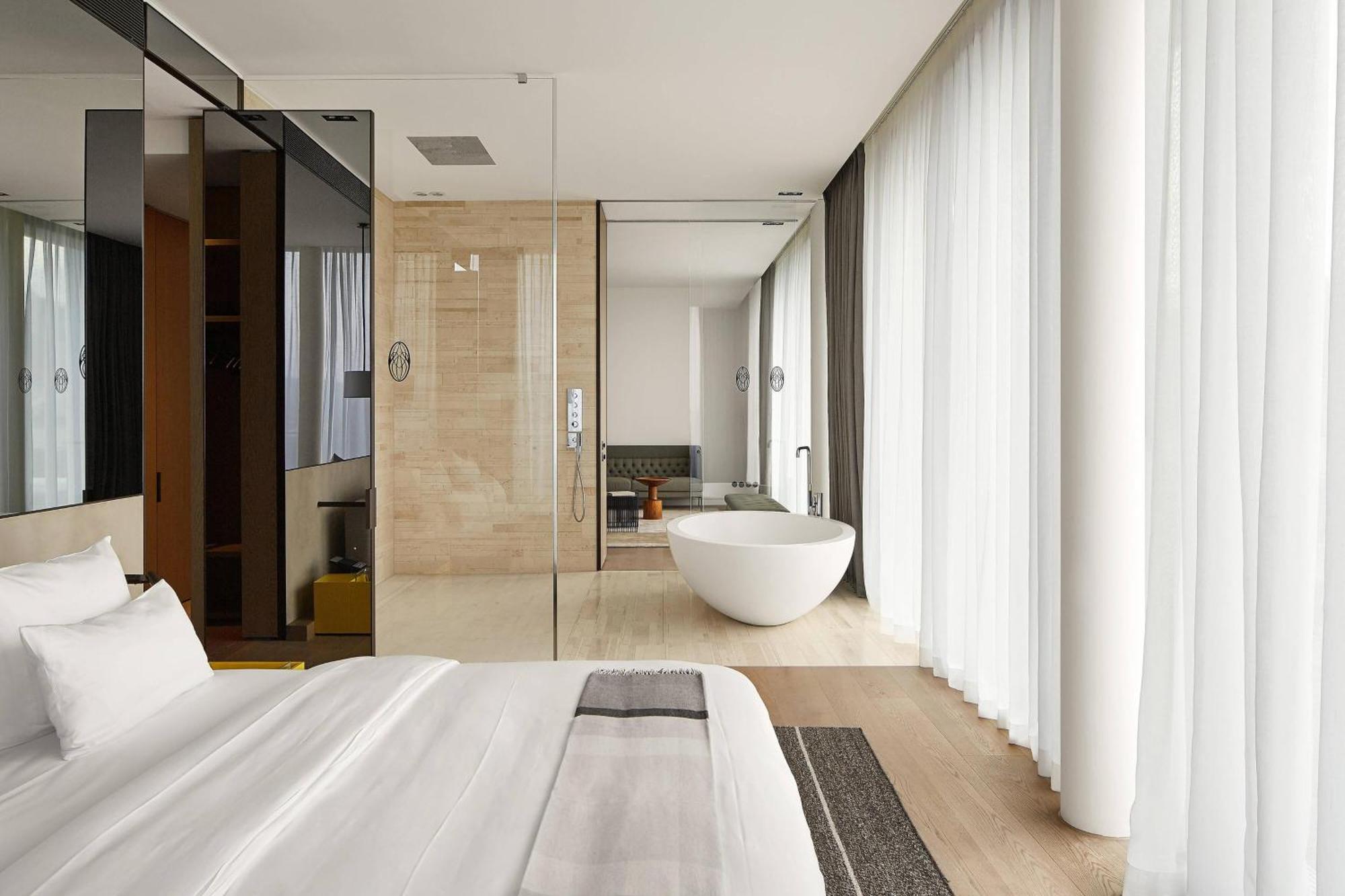 Prestige One-Bedroom King Suite with Balcony - High Floor