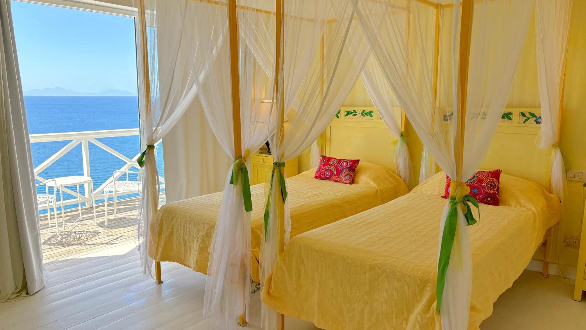 Superior Twin Room with Sea View