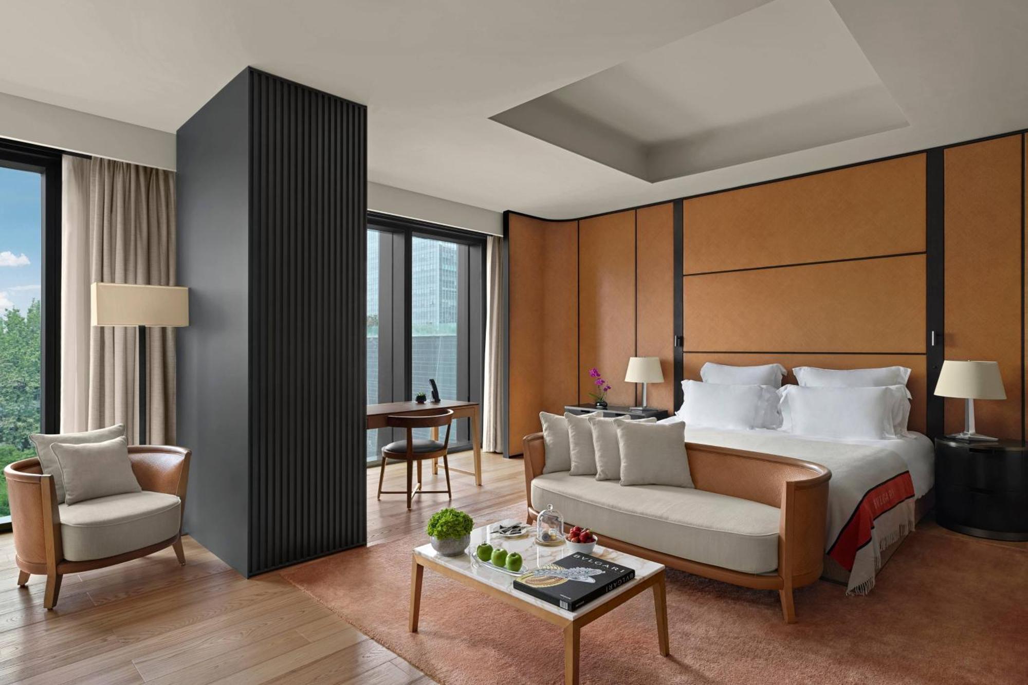 Superior Room with One King Bed and City View (Free Mini-bar soft drinks & beers + 1.9 mi pick-up or drop-off service + Berluti shoe shinning & pressing service)