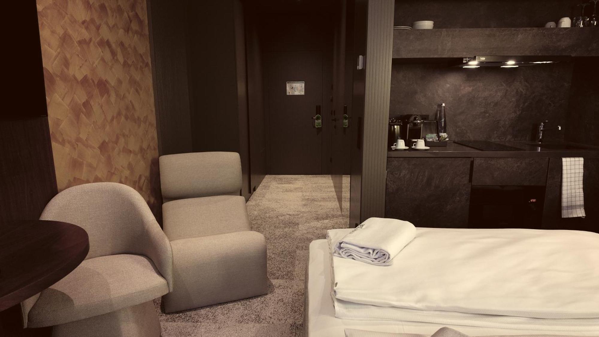 Deluxe Studio with Balcony