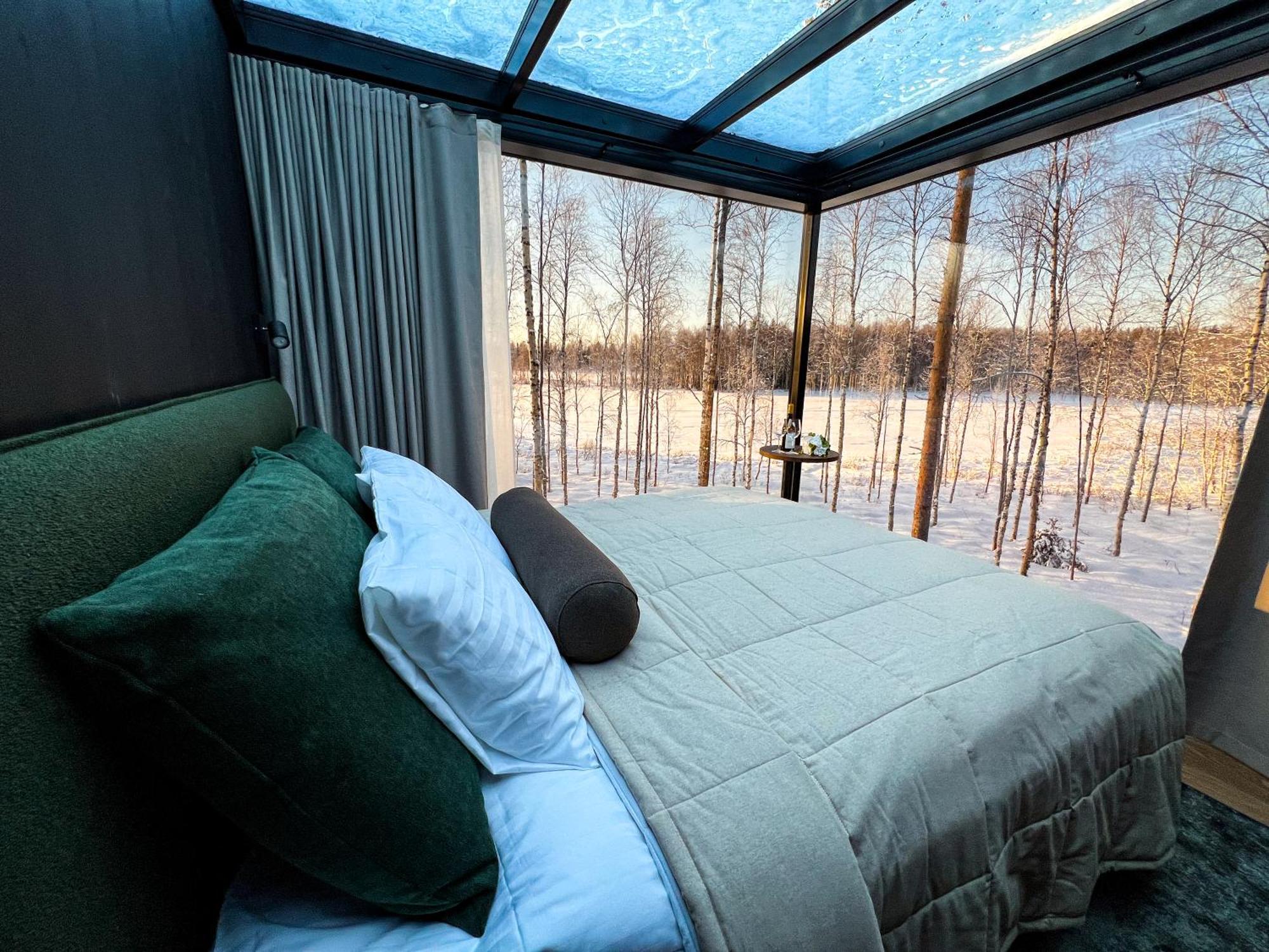 Double or Twin Room with Lake View