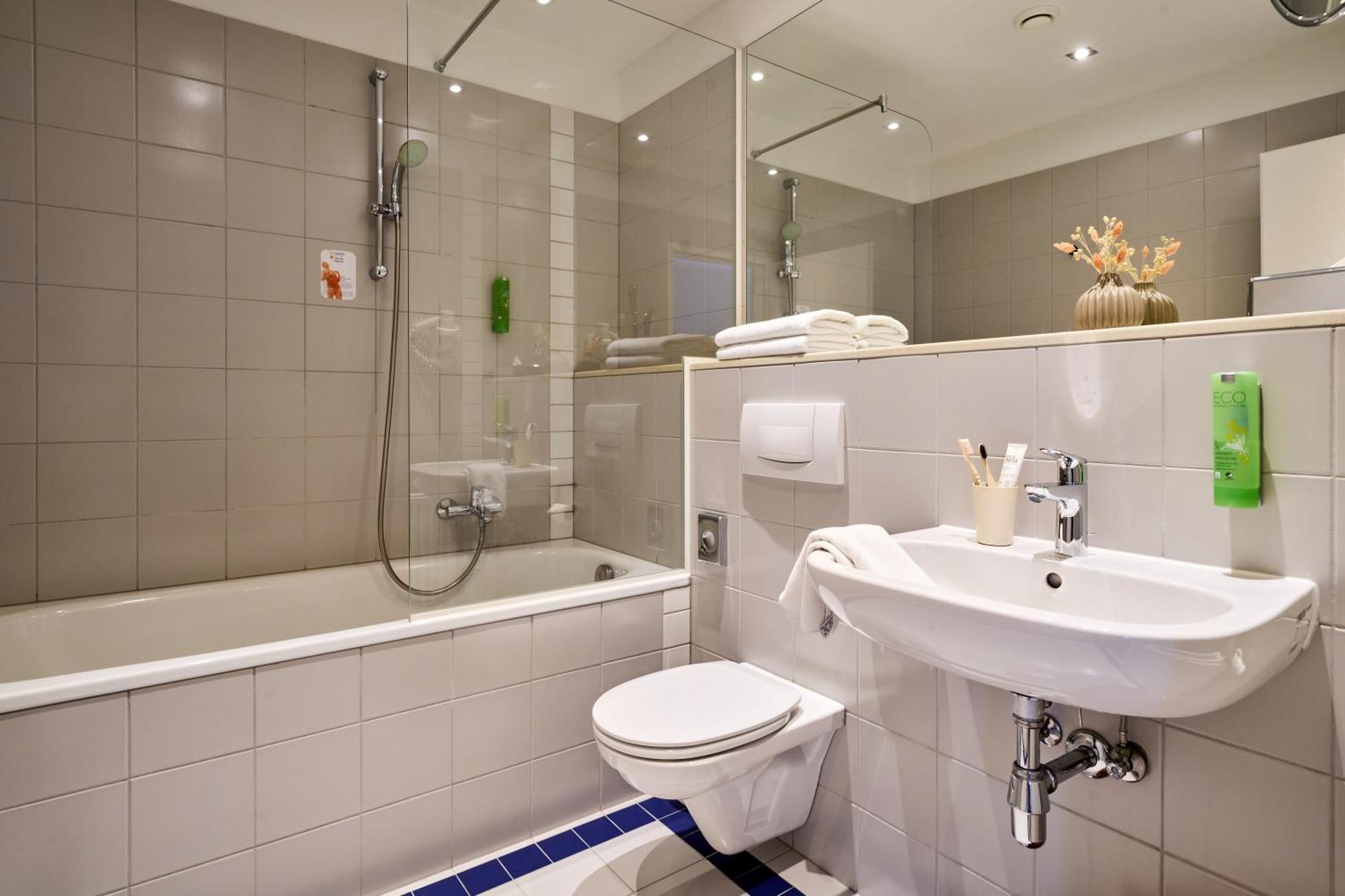 Superior Double Room with Courtyard View
