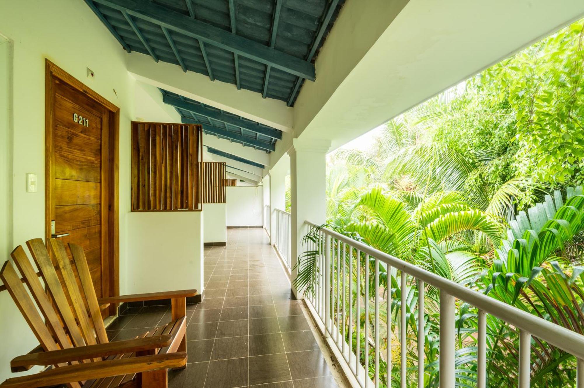 Superior Twin Room with Pool View