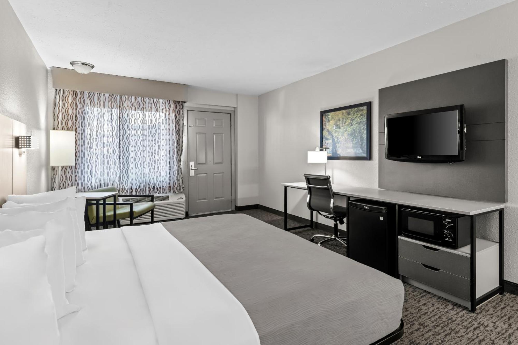 King Room - Accessible/Non-Smoking
