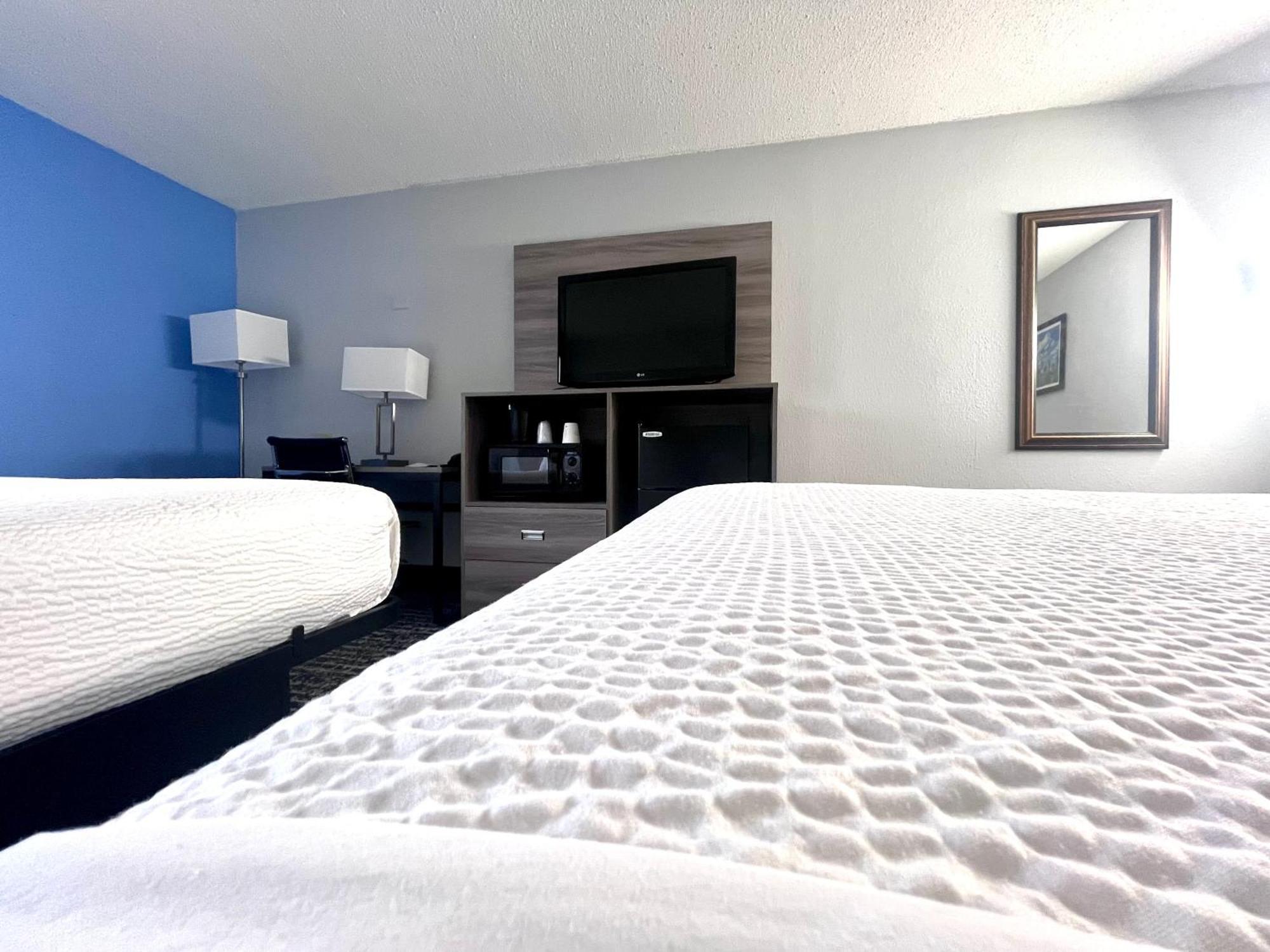 Queen Room with Two Queen Beds - Disability Access/Non-Smoking