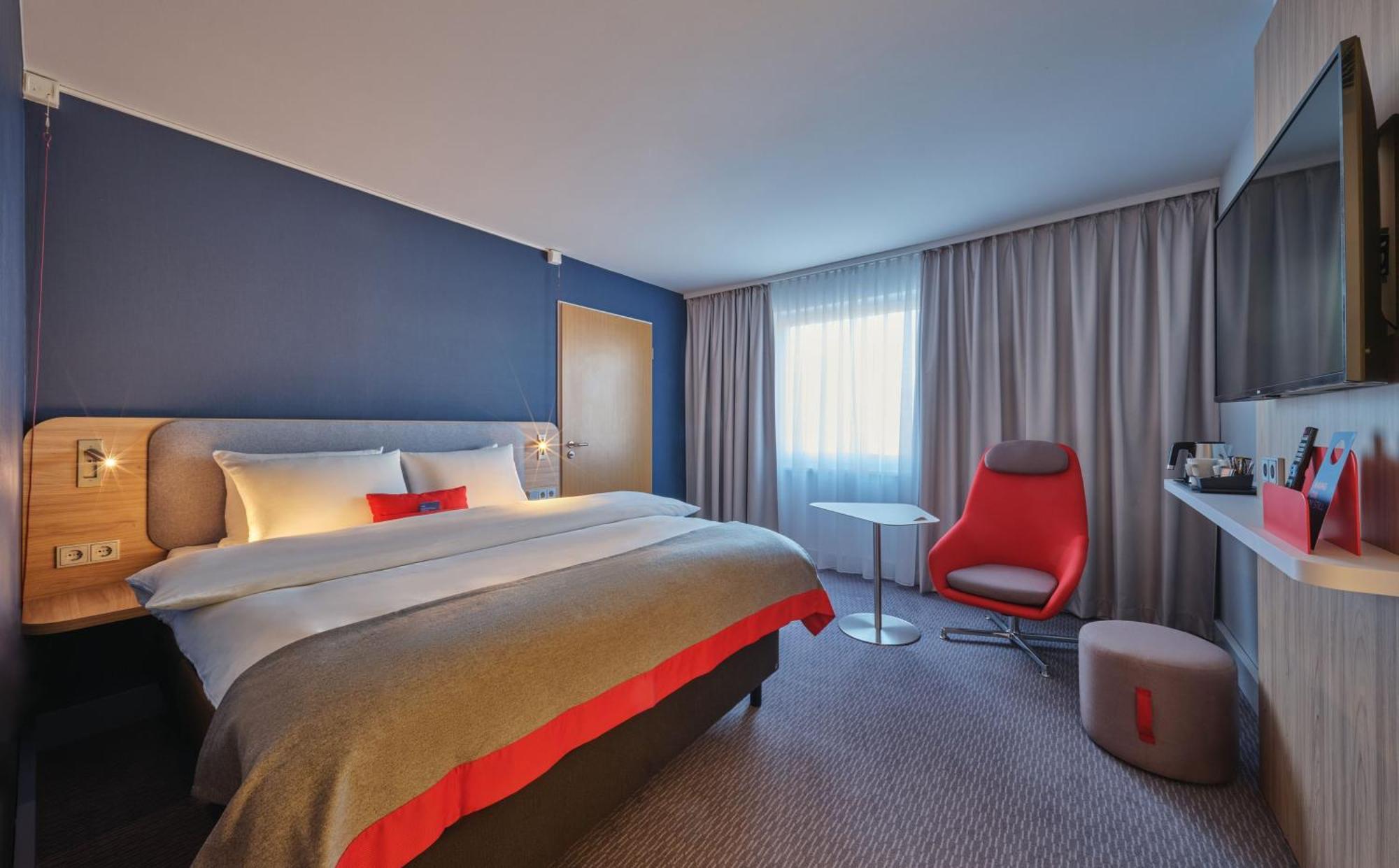 Standard Queen Room - Disability Access