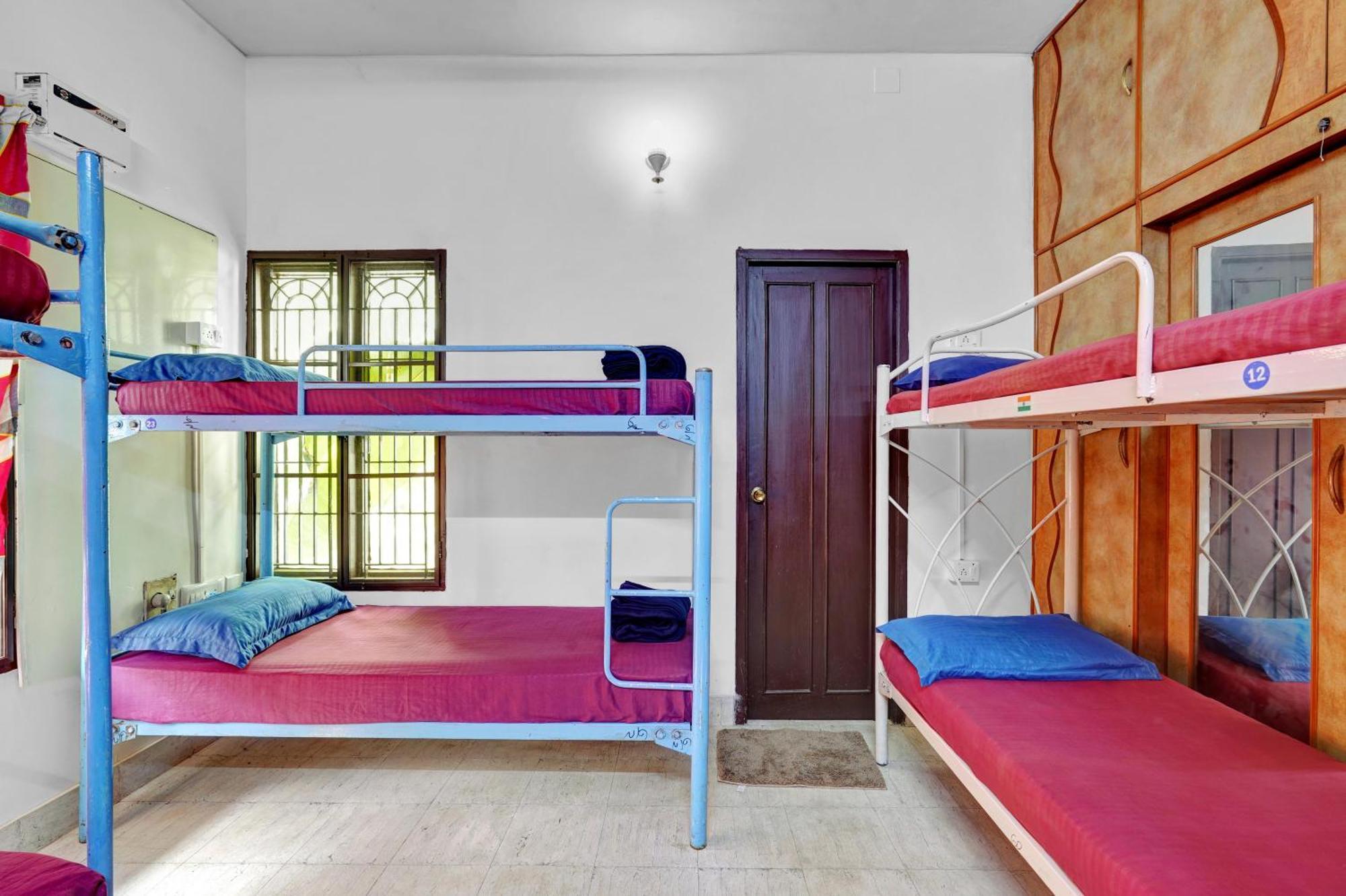 Bed in 6-Bed Dormitory Room