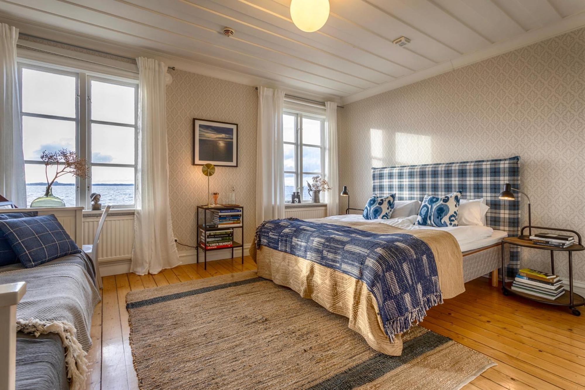 Large Double Room