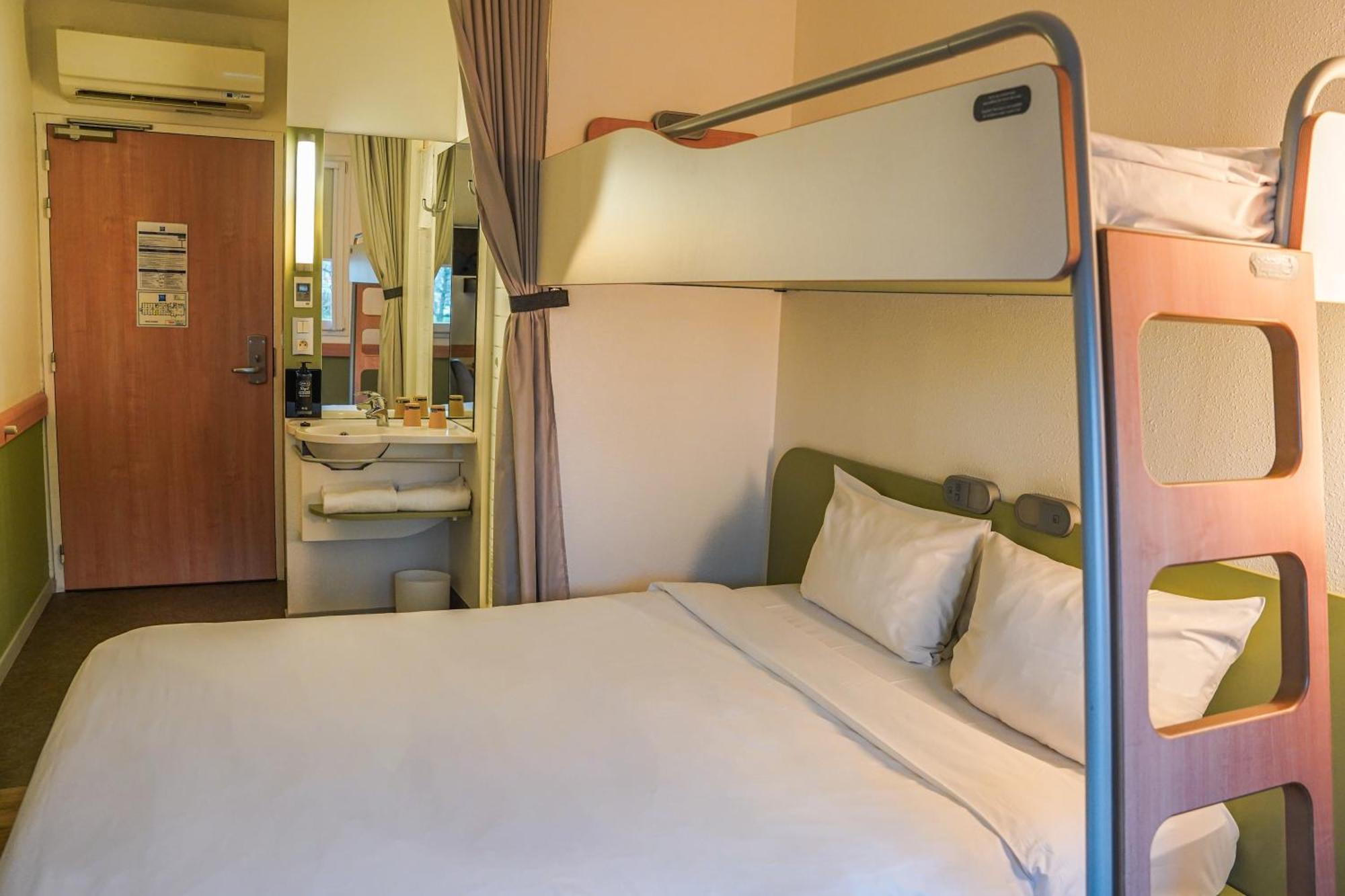 Double Room with Bunk Bed